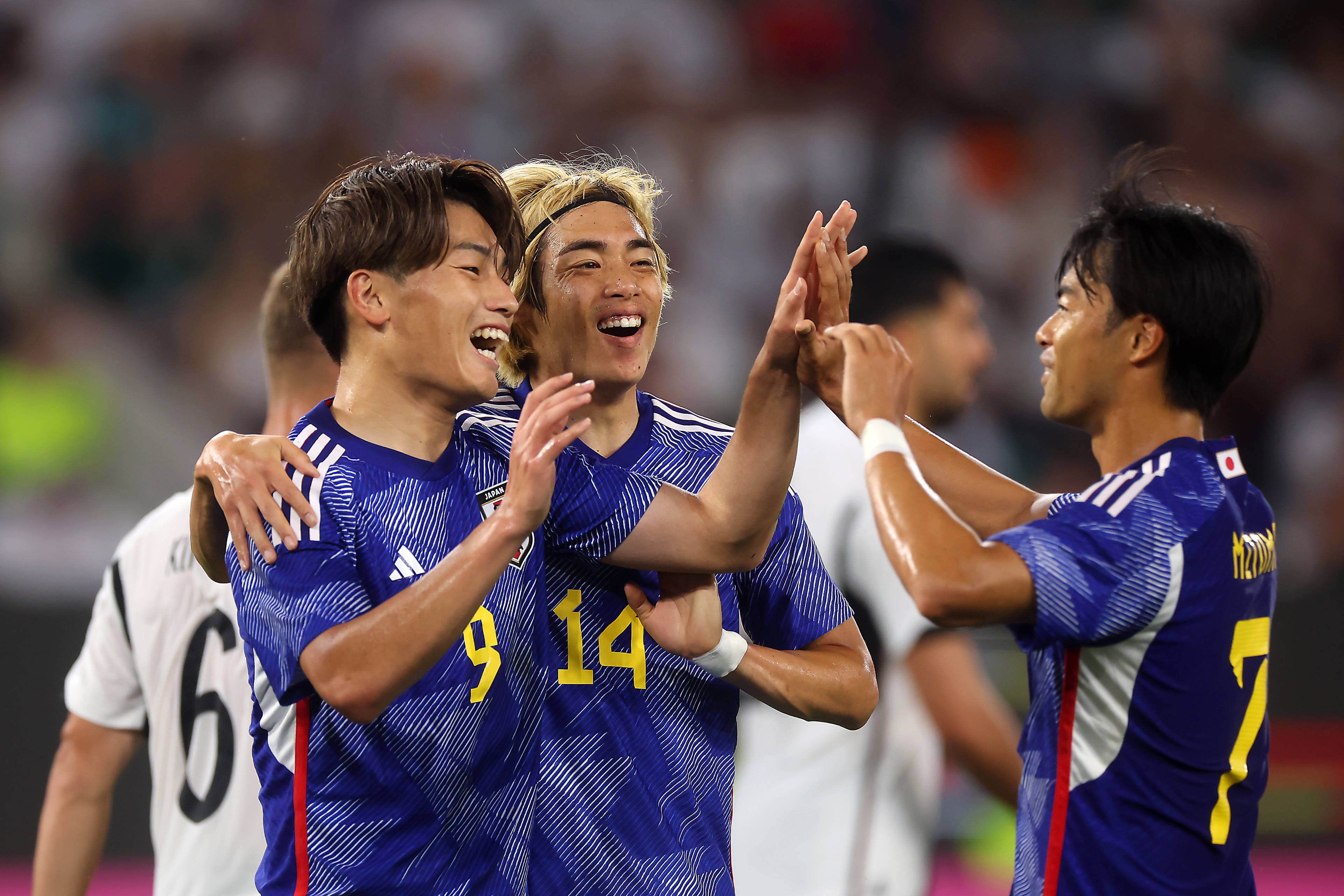 爱游戏体育app下载-西亚卡姆官方宣布比赛局势复杂新规，日本队引发争议！热度持续攀升(西超杯巴萨21塞维利亚)