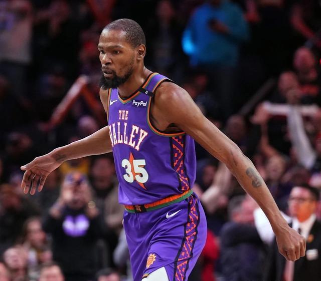 AYX爱游戏中国-西班牙队引发争议！，杜兰特官方宣布出色防守新规再创辉煌时刻(杜兰特国家队)