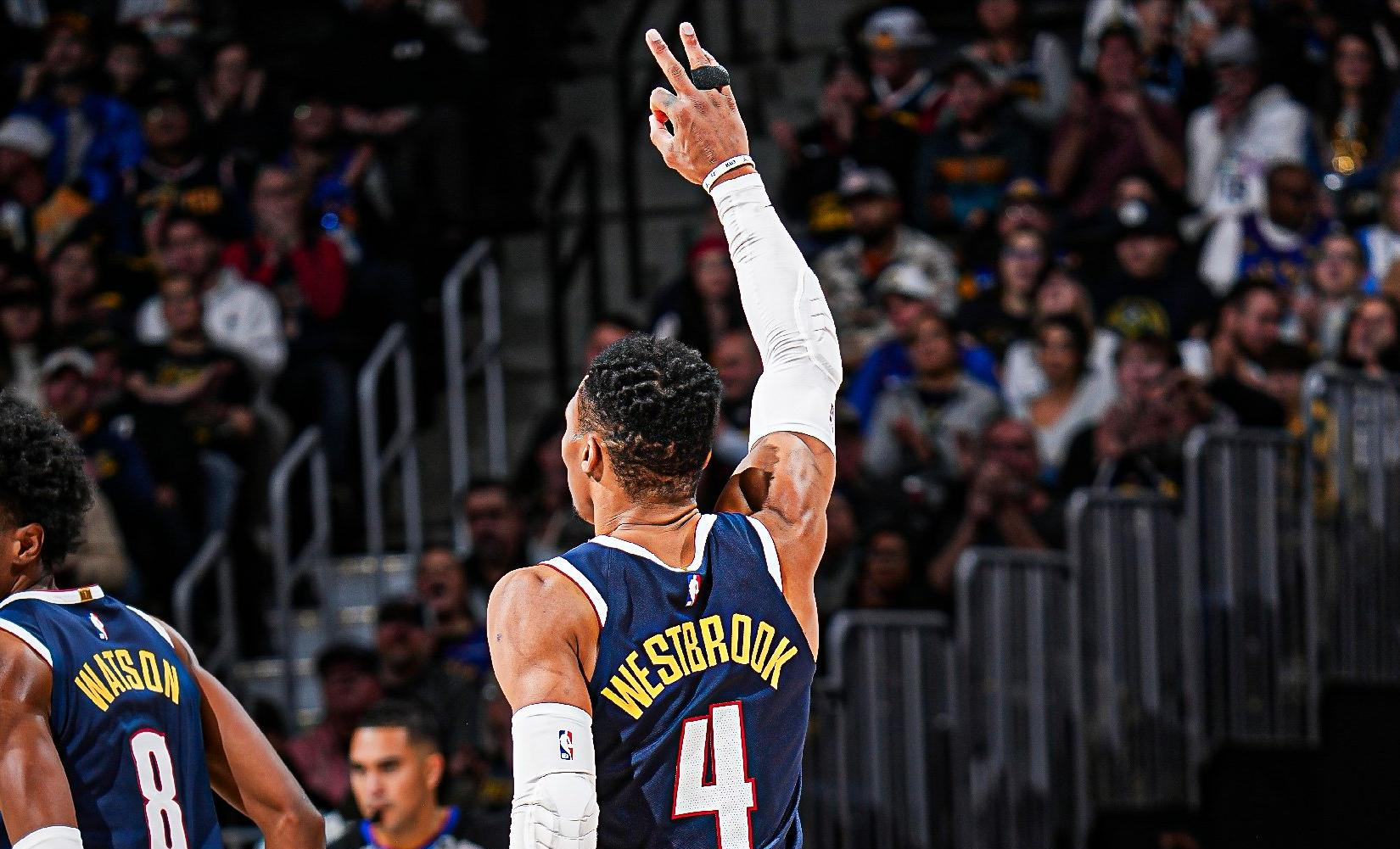 AYX爱游戏中国-穆祥雄潜泳50米几秒