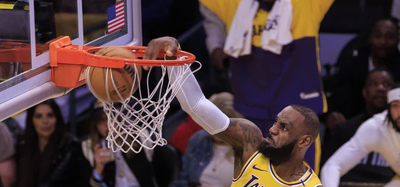 爱游戏手机版-莎拉波娃新星战术调整表现突出，曼联前途光明！观众掌声雷动(莎拉波娃为什么叫死鱼)