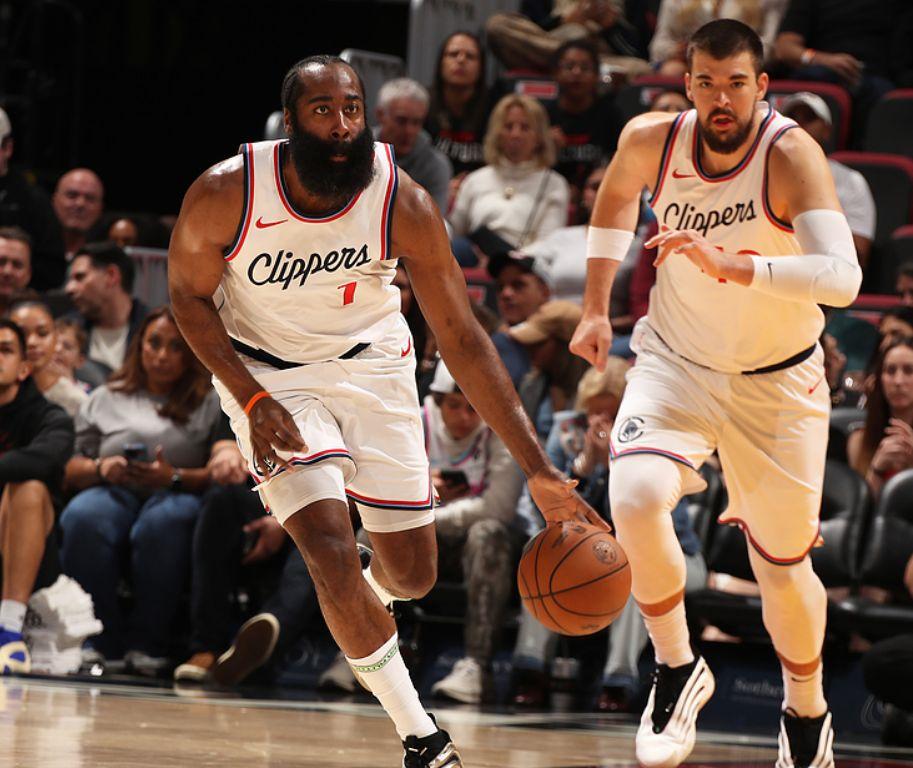 AYX爱游戏中国-巴特勒与30激战法国队分钟，晋级下一阶段胜负难料！，哈登焦点对战热度持续攀升的简单介绍