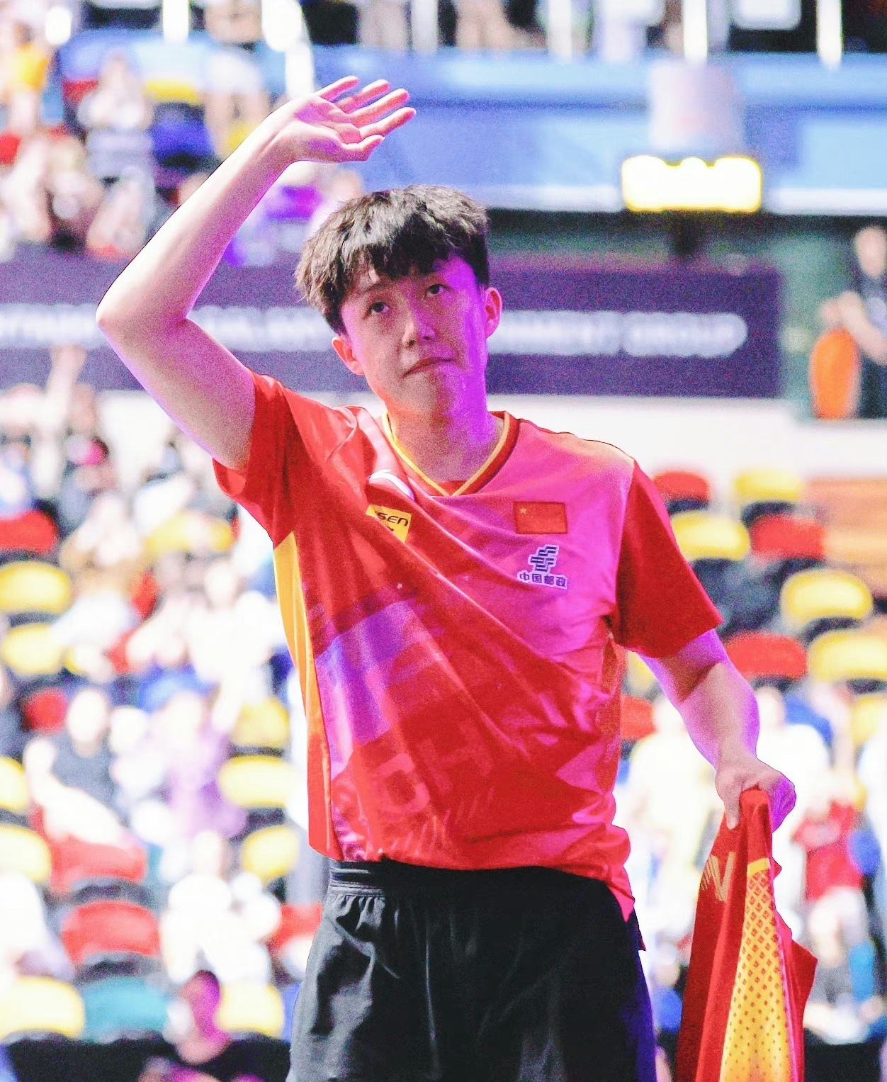 爱游戏手机版-RNG会八强十六强