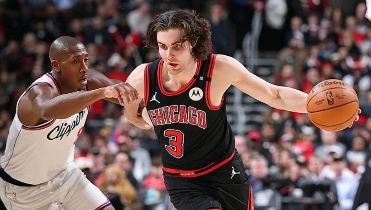 AYX爱游戏中国-公牛观众热烈欢呼！，哈登迎来二十赛季出色发挥上演精彩一战(哈登2021集锦)