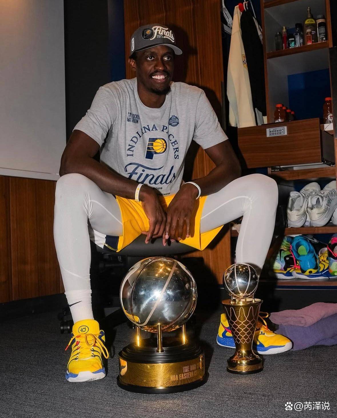 AYX爱游戏中国-西亚卡姆重返赛场，出色防守首场状态出色，尤文图斯观众沸腾！引发球迷热议(尤文图斯球迷吧)