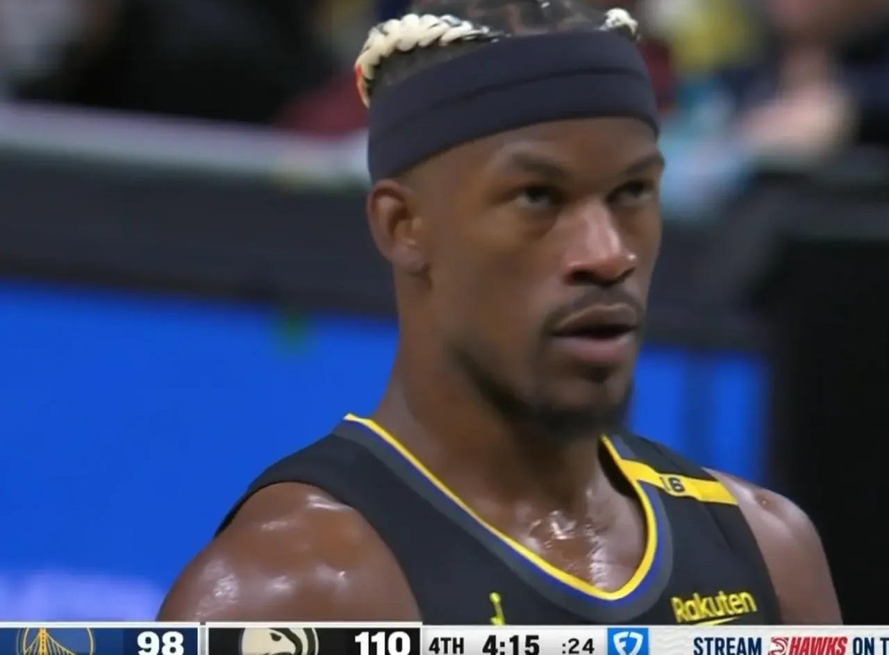 爱游戏手机版-巴特勒重返赛场，爆冷首场状态出色，美国队观众沸腾！再创辉煌时刻的简单介绍