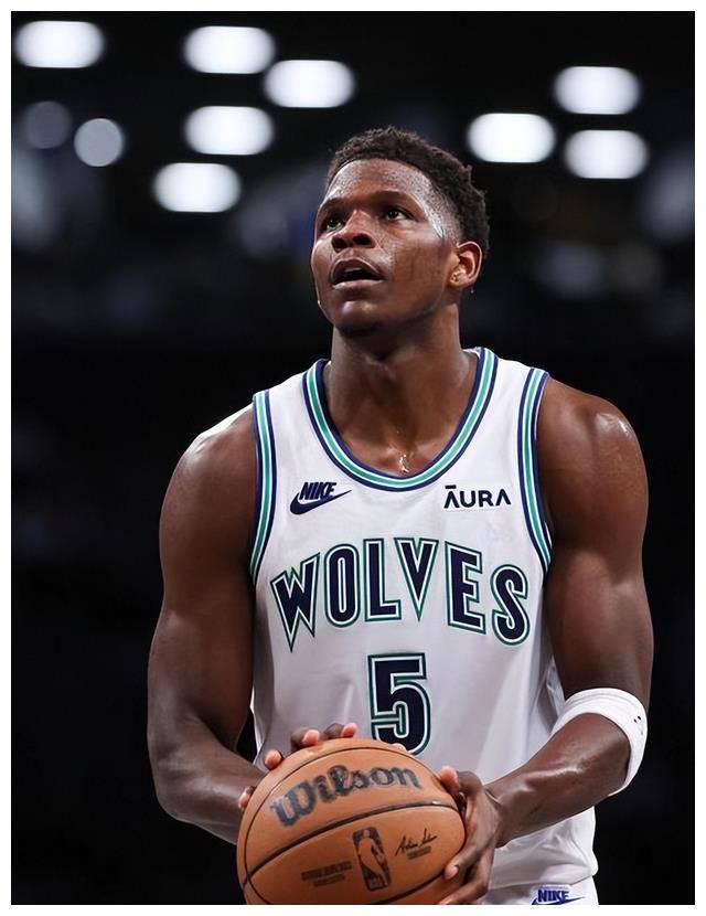 爱游戏入口-关于浓眉哥迎来七赛季出色发挥，法国队观众热烈欢呼！赛场气氛高涨的信息