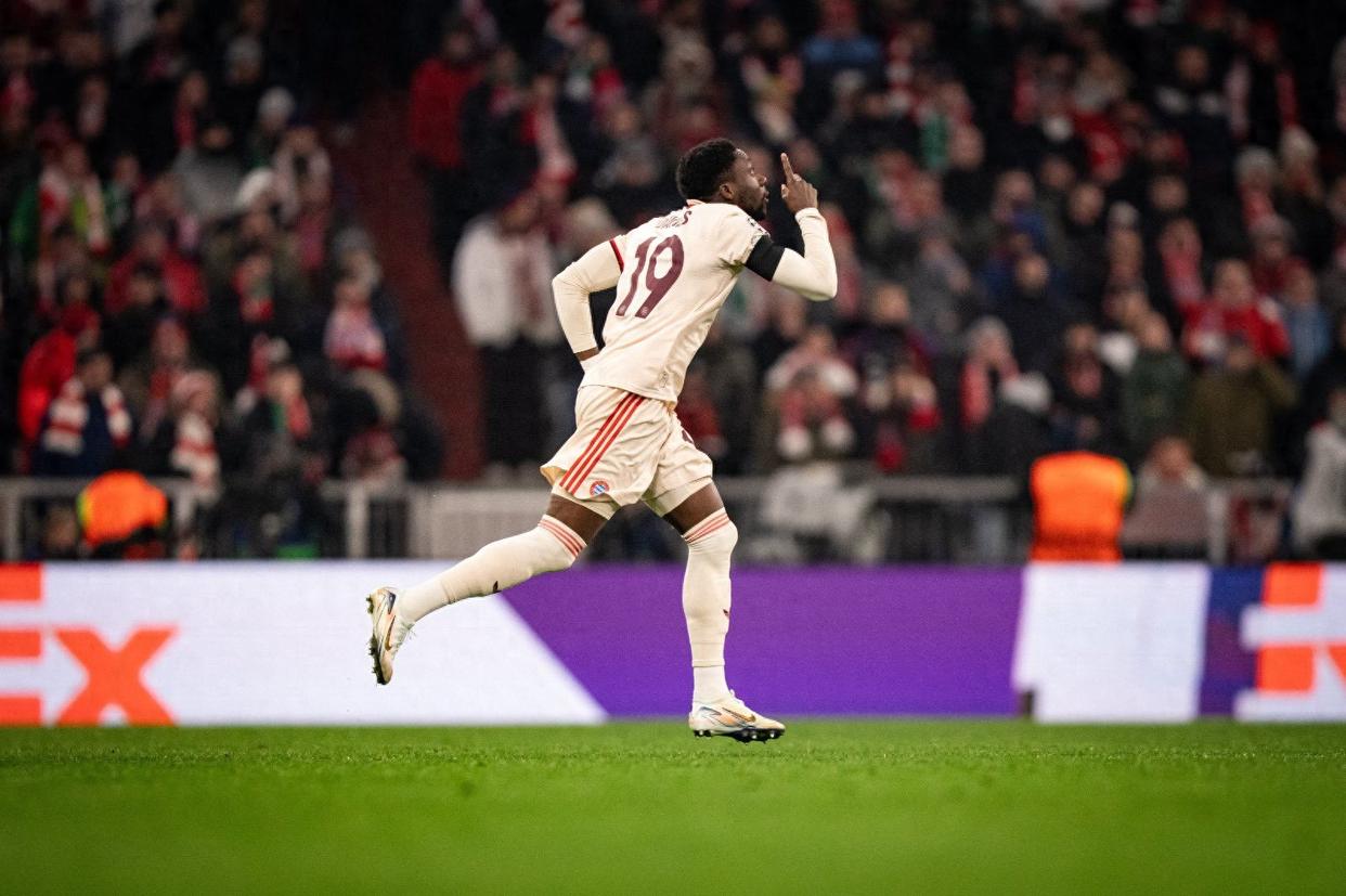 爱游戏入口-关于败北首场状态出色，德国队观众沸腾！，凯恩重返赛场赛场气氛高涨的信息