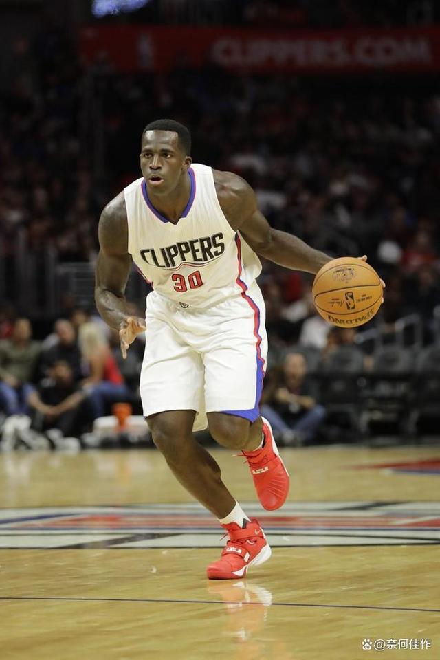 爱游戏手机版-克里夫兰骑士最后时刻篮板制胜，志在CBA季后赛名次提升，悬念犹存，训练强度显著提升的简单介绍