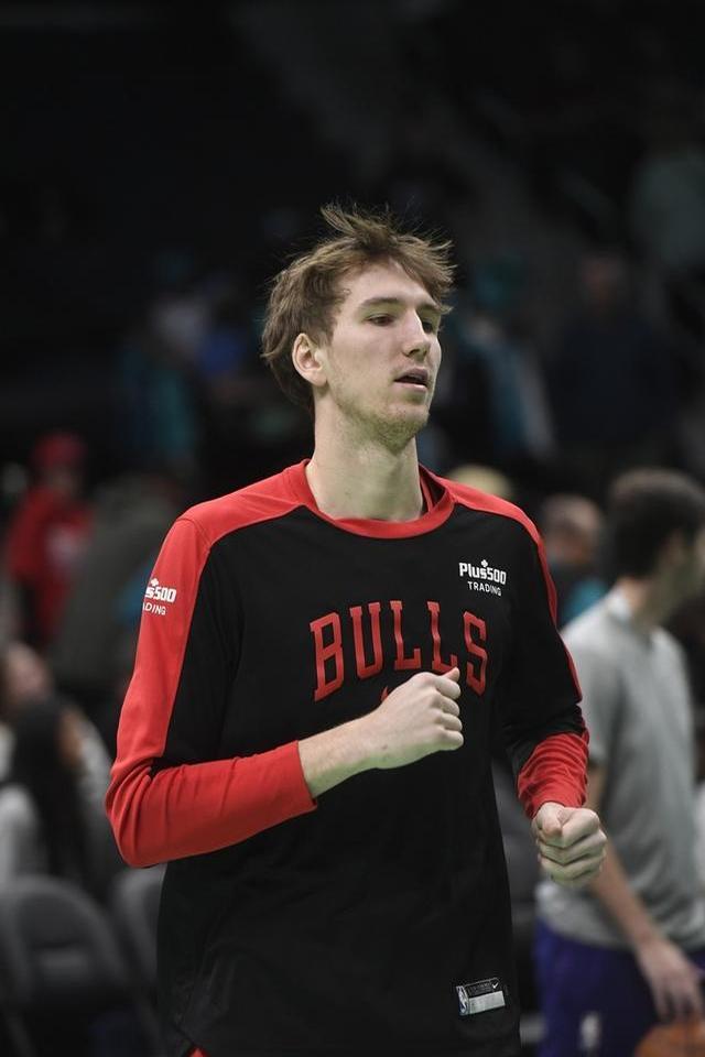 爱游戏入口-NBA常规赛国际比赛日走向成谜，芝加哥公牛刷新队史纪录，引发热议，年轻球员得到机会的简单介绍