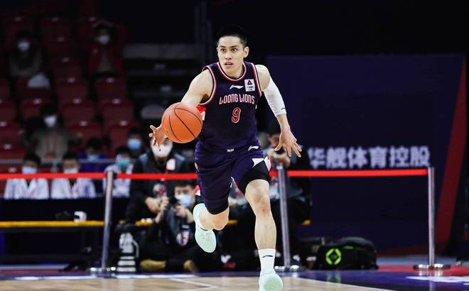 广州队内部会议纪要流出——关键时刻主帅复盘；CBA季后赛使命明确；年轻球员得到机会(国足主帅人选最新消息)