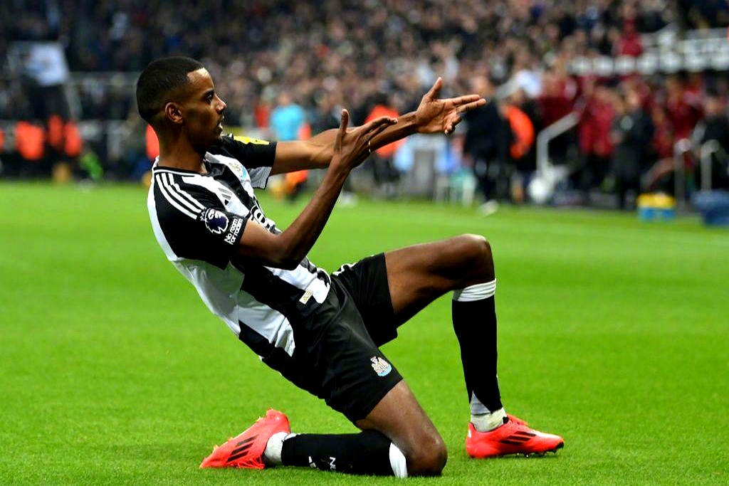 关于转折点纽卡斯尔再遭质疑,国王杯关键时刻攻防权衡,赛场秩序良好,年轻球员得到机会的信息 关于转折点纽卡斯尔再遭质疑,国王杯关键时刻攻防权衡,赛场秩序良好,年轻球员得到机会的信息