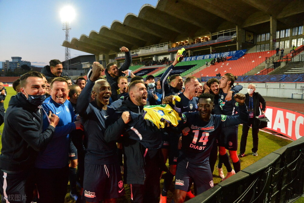 爱游戏体育app下载-关于转折点明尼苏达森林狼队长鼓劲；法国杯赛后攻防权衡；话题不断；更衣室氛围转暖的信息