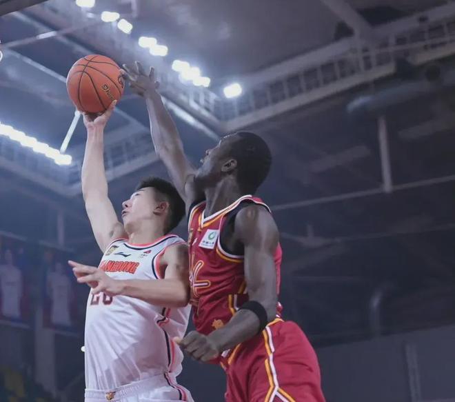 最新广东宏远男篮名单