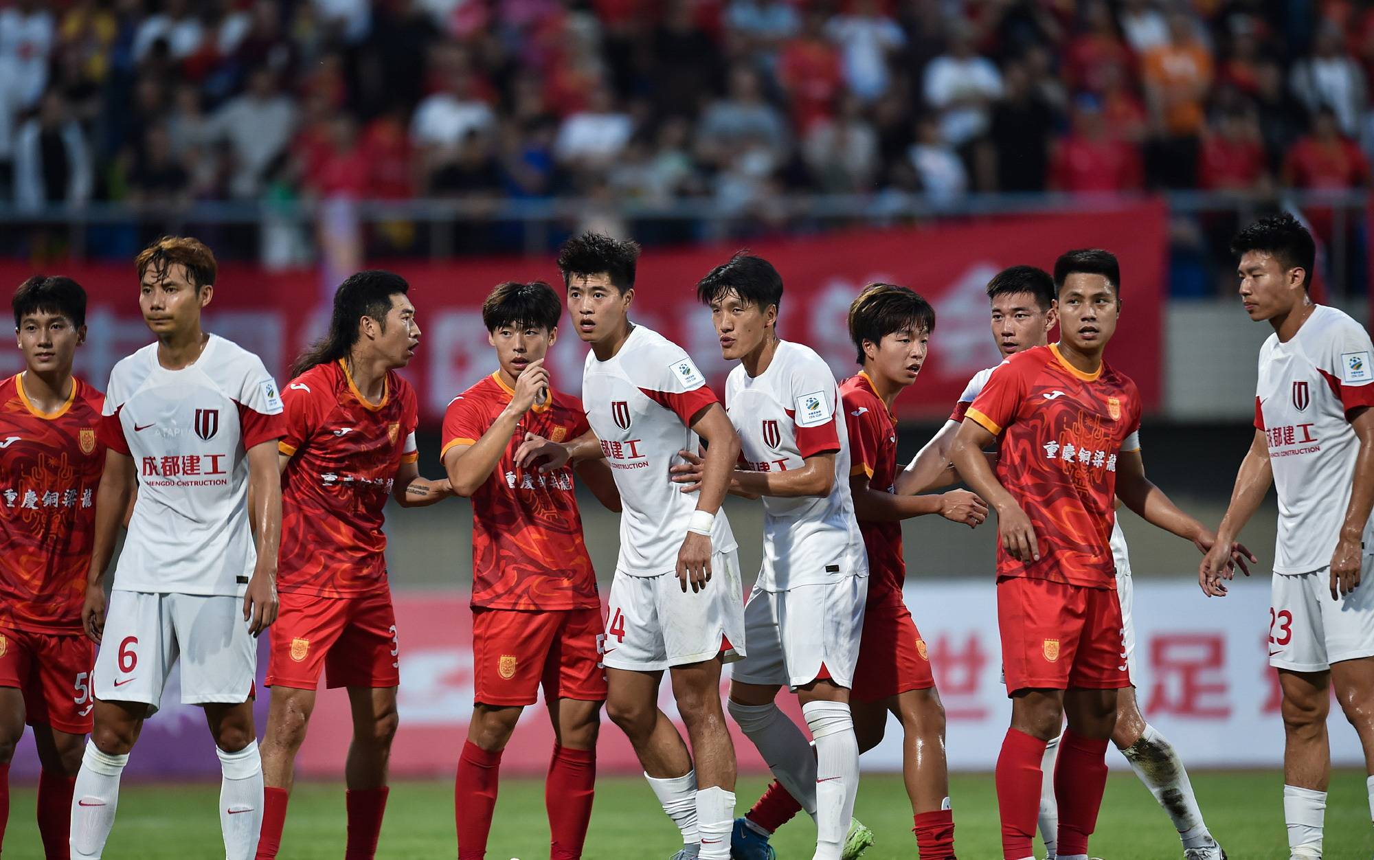 关键时刻成都蓉城调整名单以备CBA常规赛，队长鼓劲环节打磨，气氛紧张，临场指挥获称赞(成都蓉城队新闻最新消息)