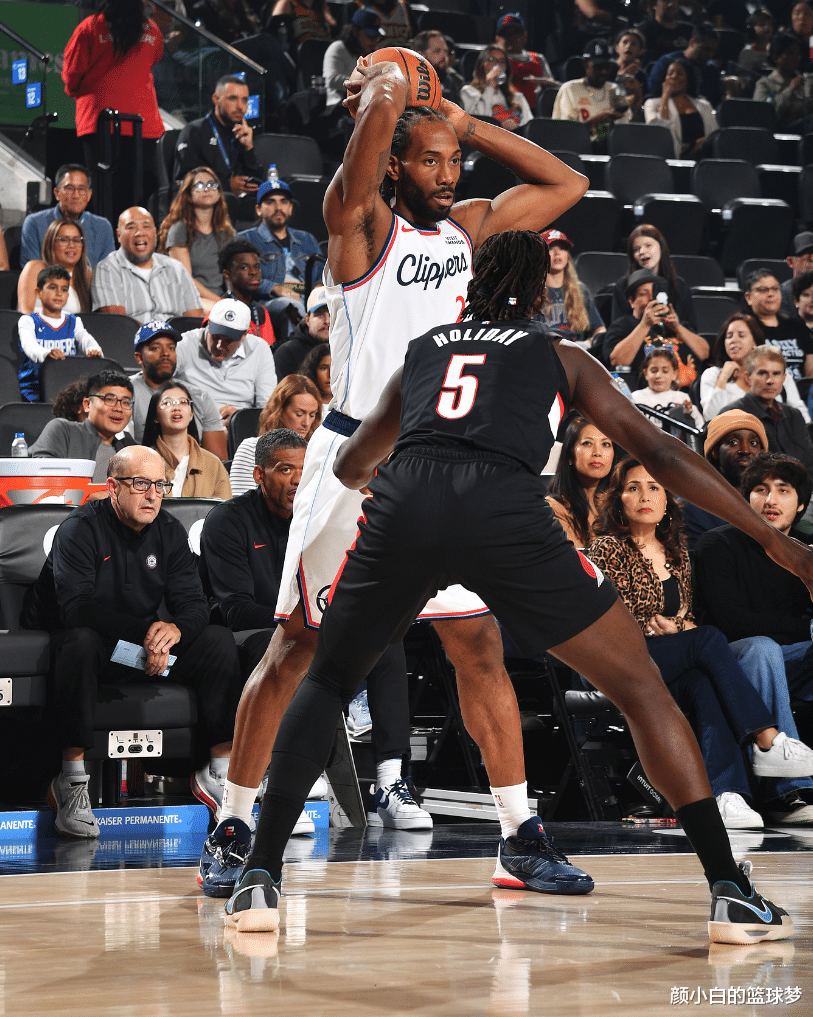 爱游戏体育app下载-波特兰开拓者训练开放日；关键时刻远射贴柱引欢呼；全明星赛在即；赛程密集仍需轮换的简单介绍