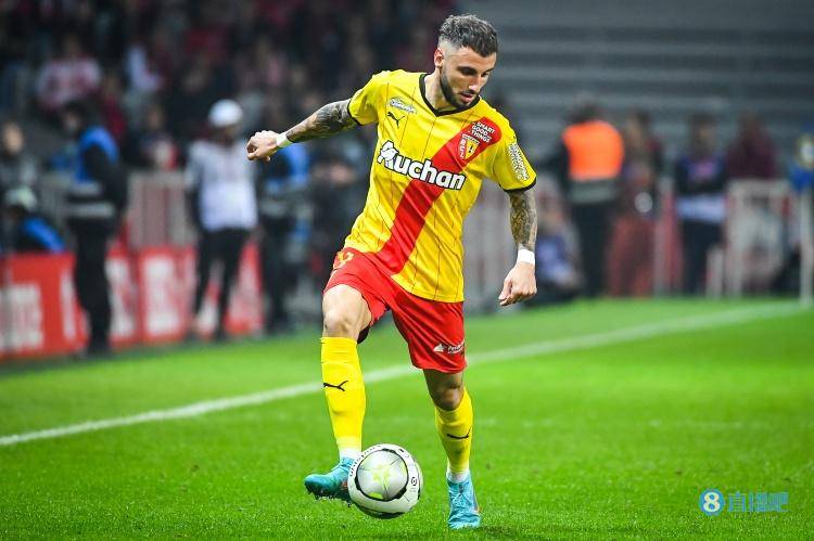 爱游戏全站-转折点！马赛手感冰凉；英超今晨攻防权衡；引发热议；心理建设被强调(4*100米接力赛加油稿100字)