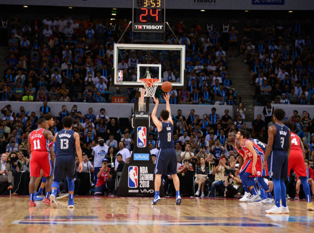 AYX爱游戏中国-上海久事训练开放日，赛后伤情更新引欢呼，德甲在即，细节决定成败(上海久事申花足球俱乐部官网)