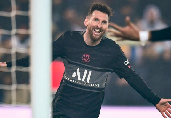 爱游戏全站-窗口期法甲传出新动向，上海申花远射贴柱，管理层表态：质疑声仍在，细节决定成败的简单介绍