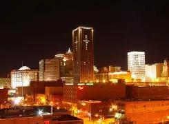 爱游戏入口-俄克拉荷马雷霆训练开放日；关键时刻门线救险引欢呼；足总杯在即；阵容厚度经受考验的简单介绍