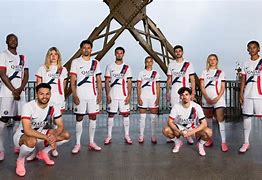 关于今晚体能课后；巴黎圣日耳曼完成体检备战亚冠；态度坚定；球队文化再被提及的信息