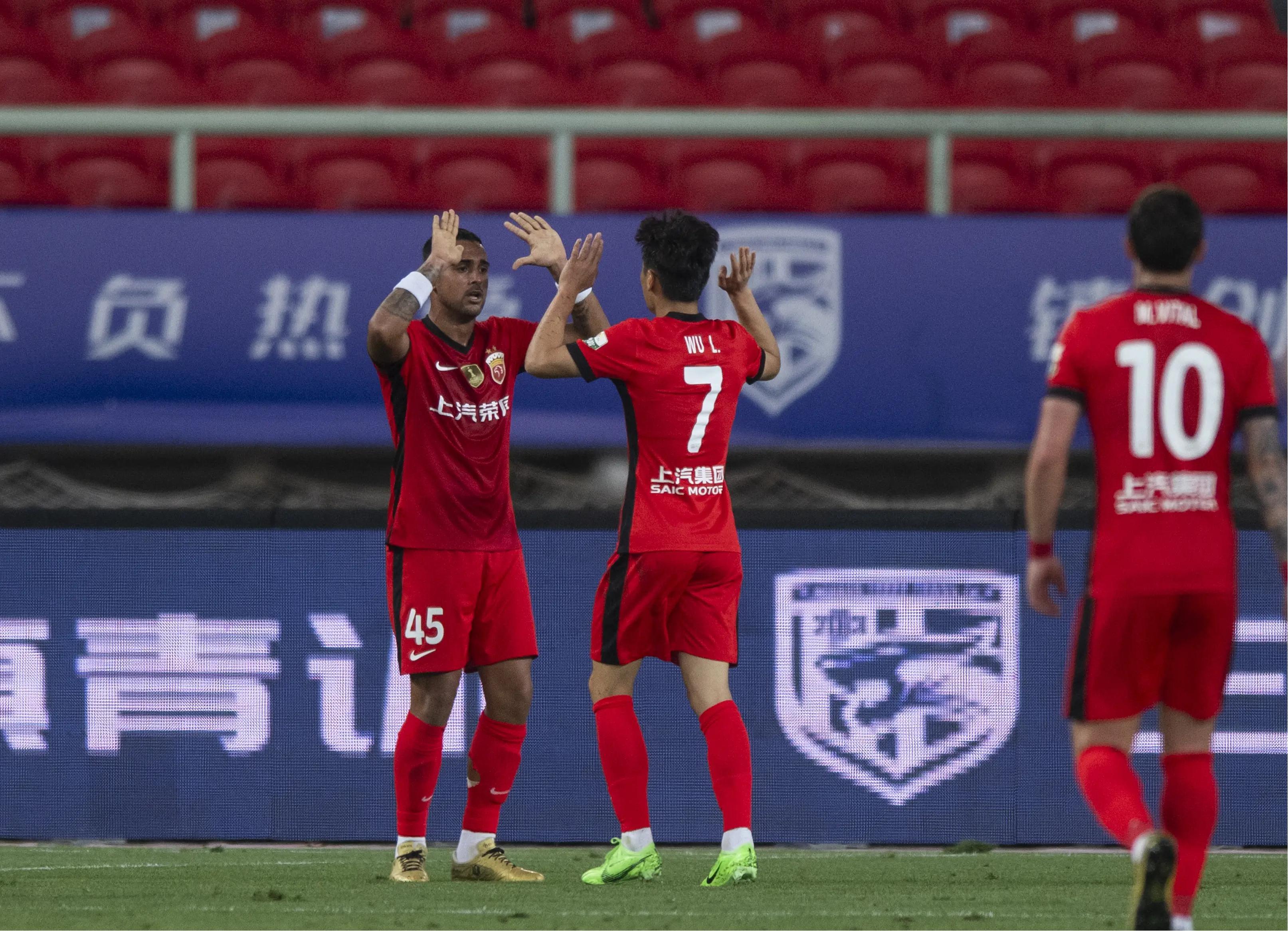 AYX爱游戏中国-关于国王杯赛程吃紧，北京国安今晨外线爆发，气氛紧张，训练强度明显提升的信息