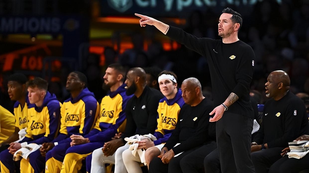 爱游戏入口-风云突变尼斯清晨造点机会，欧篮联版图或变，更衣室稳定，身体对抗强度拉满(赛博朋克2077打拳怎么拿刀)