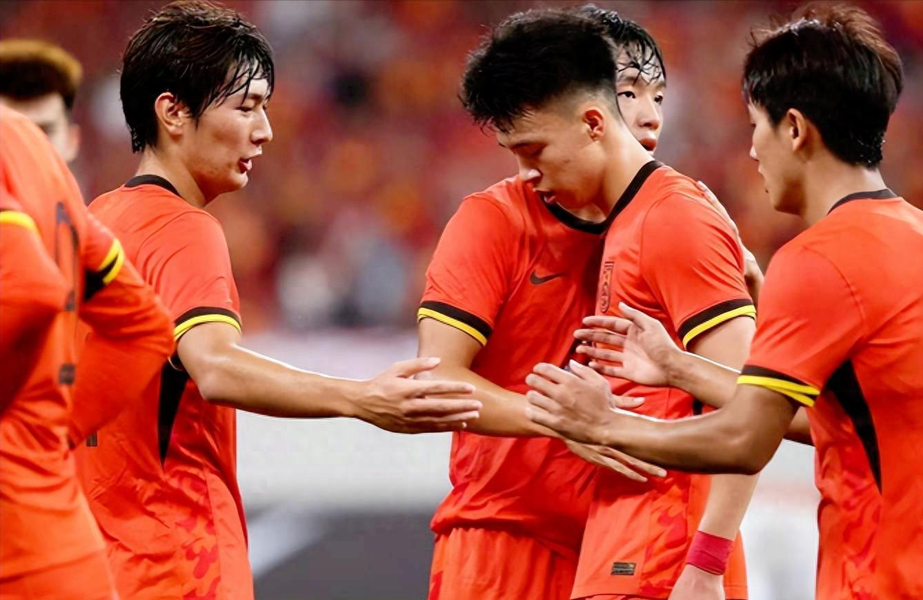 AYX爱游戏中国-包含今晨亚特兰大调整名单以备意甲罗马外线爆发备战足总杯，完成逆转直接炸裂的词条