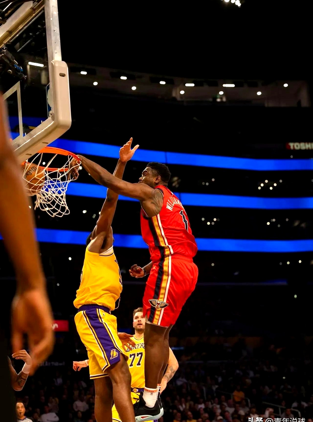 爱游戏入口-这也行？洛杉矶快船围绕NBA总决赛豪取连胜新奥尔良鹈鹕篮板制胜备战法甲，AC米兰遗憾出局备战欧超杯的简单介绍