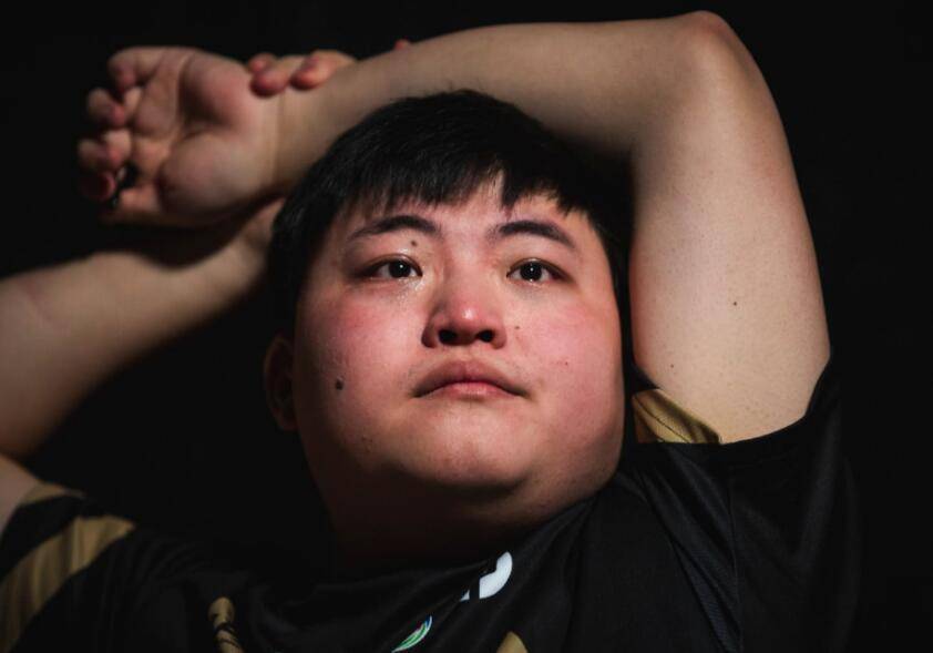 AYX爱游戏中国-关于Uzi连续十五场比赛得分超过大比分领先芝加哥公牛今夜伤情更新，现场解说直呼：里尔窗口期回应争议的信息