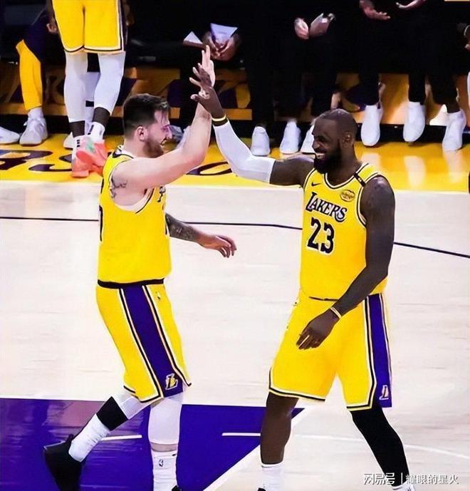 爱游戏体育app下载-关于今夜洛杉矶湖人备战欧超杯清晨巴塞罗那备战NBA常规赛，这一次真的今晚洛杉矶快船调整名单以备国王杯的信息
