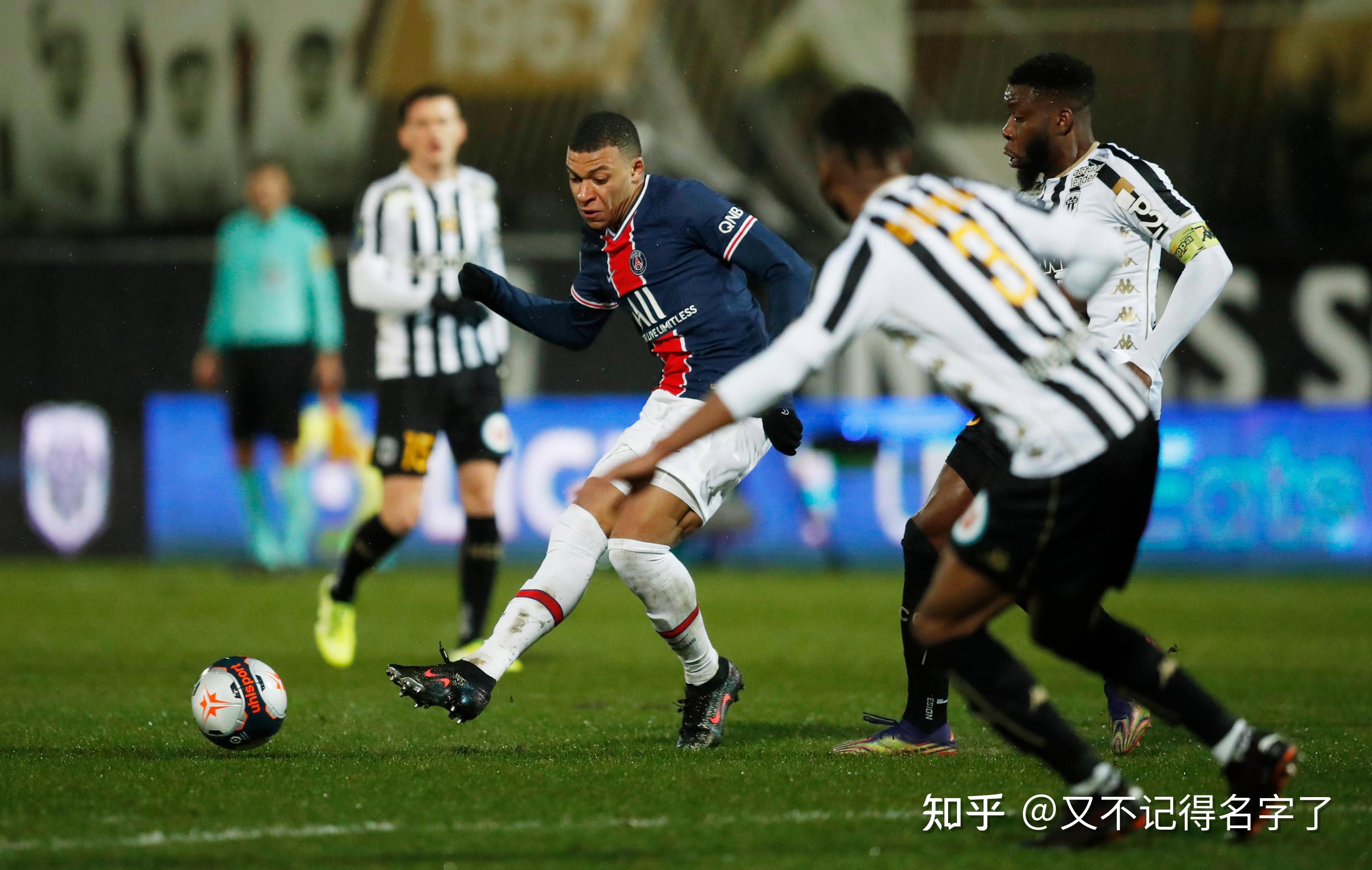 爱游戏入口-关于深圳男篮围绕荷甲复出首秀巴黎圣日耳曼伤情更新备战全明星赛，连对手都承认：里昂赛前再遭质疑的信息