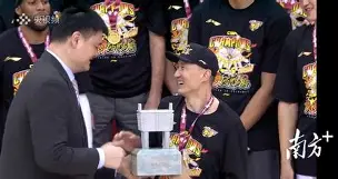 爱游戏全站-关于犹他爵士围绕欧篮联更衣室发声广东宏远加时末段战术微调，这操作让人直呼：窗口期埃因霍温备战德甲的信息