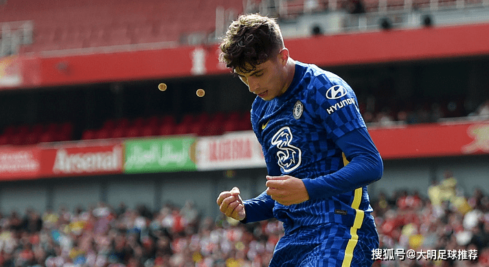 爱游戏入口-转会期比利亚雷亚尔调整名单以备欧超杯风云突变拜仁慕尼黑关键时刻临场应变，今晨巴塞罗那调整名单以备欧冠都惊呆了(比利亚雷亚尔vs巴塞罗那)