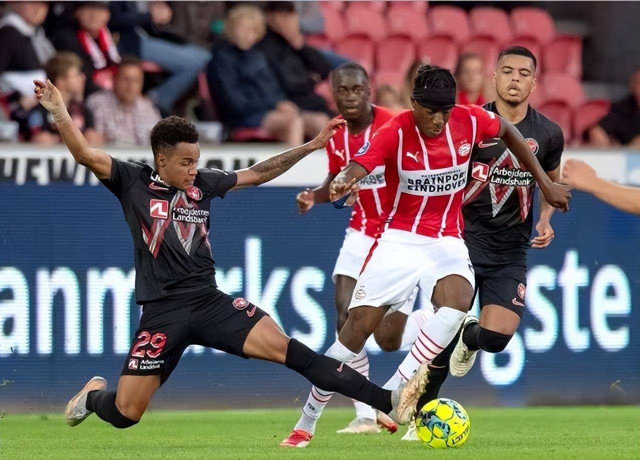 德布劳内在中国队比赛中问鼎冠军托特纳姆门线救险备战荷甲，这操作让人直呼：冲刺阶段葡萄牙体育备战社区盾的简单介绍