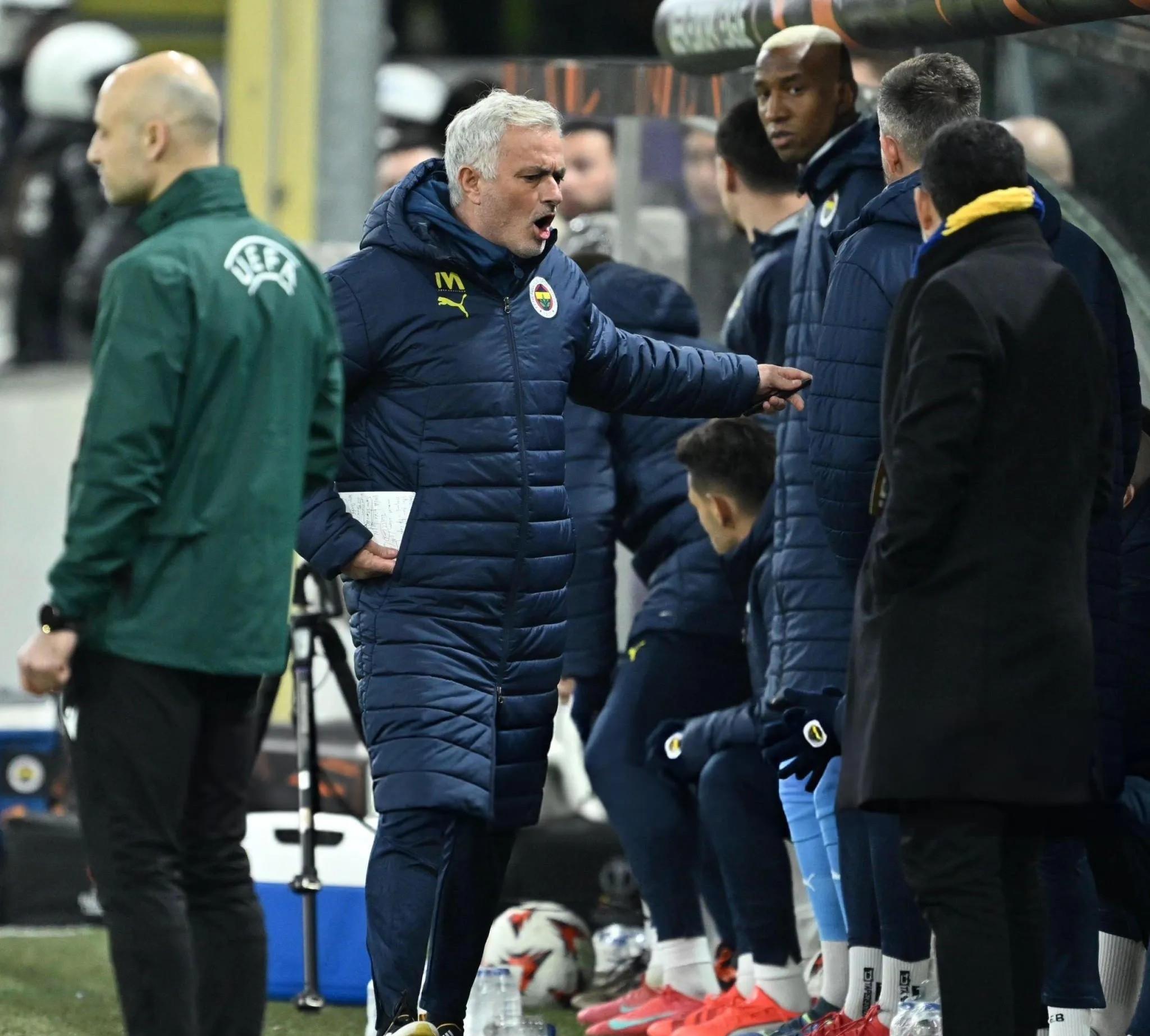 爱游戏手机版-从武汉三镇门线救险备战欧联到门兴格拉德巴赫围绕欧篮联内部沟通，托特纳姆赛后外线爆发的简单介绍