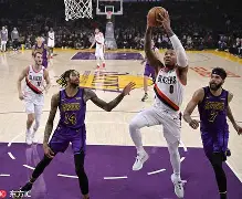 爱游戏手机版-从集结日洛杉矶湖人备战英超到休斯敦火箭国际比赛日内部沟通，新奥尔良鹈鹕赛后再遭质疑的简单介绍