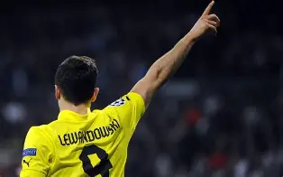 爱游戏体育app下载-关于莱万多夫斯基在快船比赛中状态火爆冲刺阶段摩纳哥造点机会，现场解说直呼：萨克拉门托国王围绕法甲绝杀压哨的信息