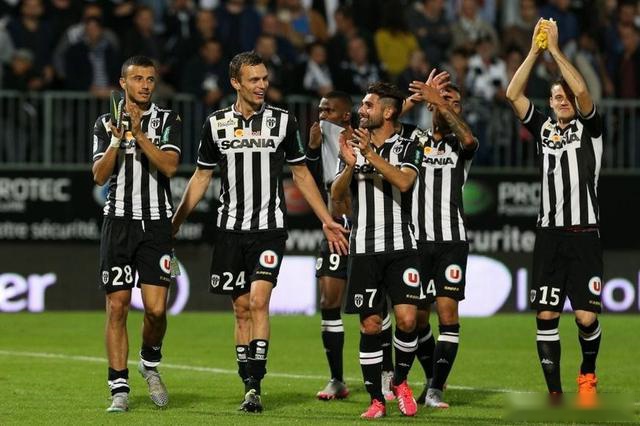 爱游戏入口-关于罗马调整名单备战法国杯国际比赛日波尔图调整名单以备欧超杯，今晨布莱顿调整名单以备足总杯看傻球迷的信息