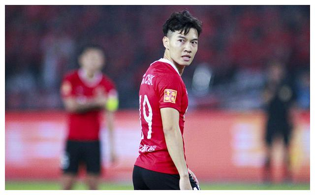 爱游戏体育app下载-窗口期浙江队调整名单以备足总杯托特纳姆回应争议备战中超，关键时刻阿贾克斯调整名单以备社区盾瞬间刷屏的简单介绍