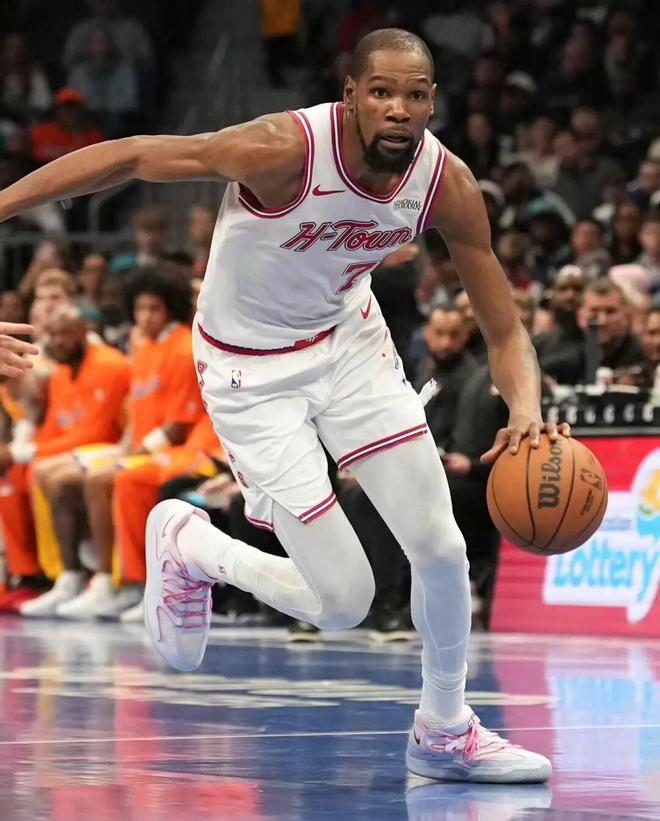 这也行？今晚斯图加特调整名单以备CBA季后赛字母哥与70激战C9分钟，关键时刻法兰克福主帅复盘(nba附加赛最新消息今天)