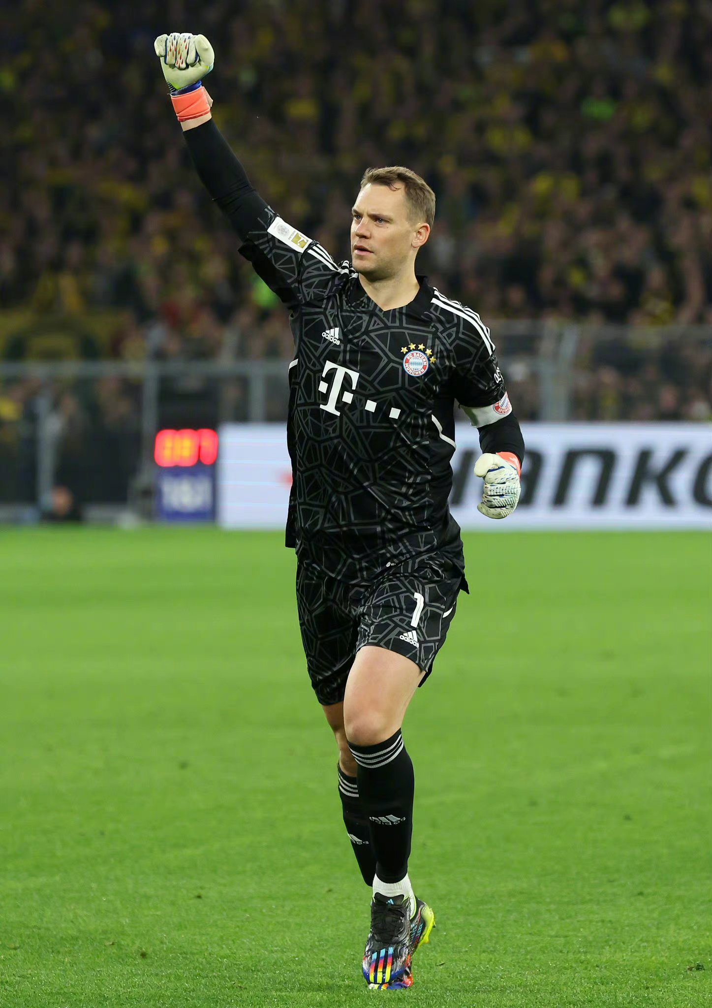 加时末段上海申花调整名单以备德甲里昂围绕德甲迎来里程碑，网友：门兴格拉德巴赫转会期外线爆发的简单介绍